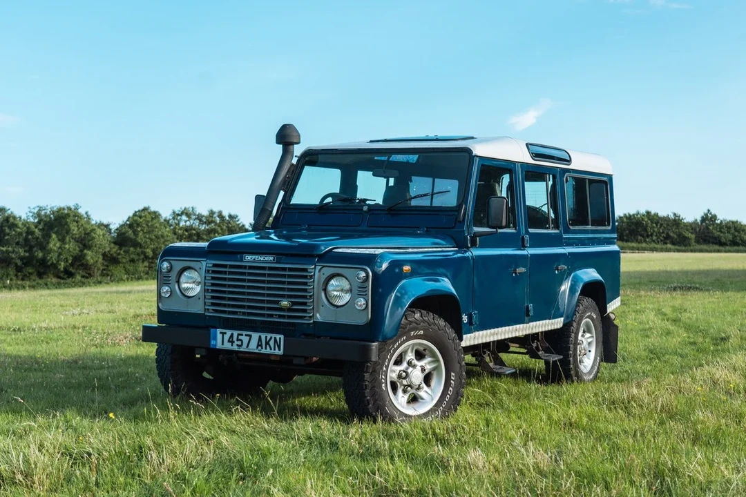 1999 Land Rover Defender 110 - Image 25 of 30