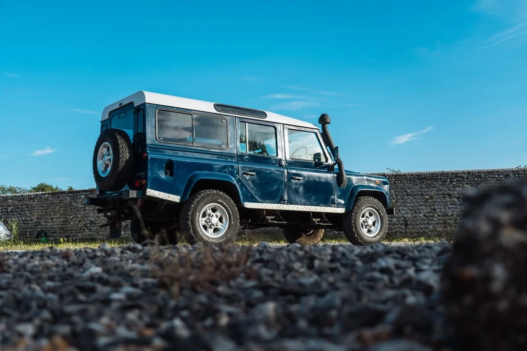 1999 Land Rover Defender 110 - Image 12 of 30