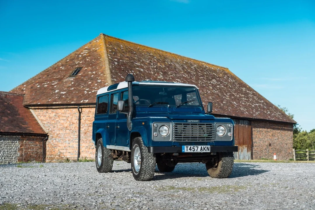 1999 Land Rover Defender 110 - Image 16 of 30