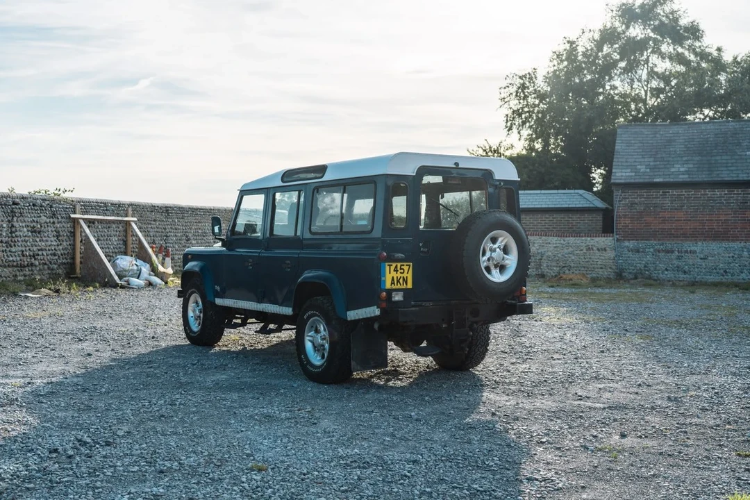 1999 Land Rover Defender 110 - Image 10 of 30