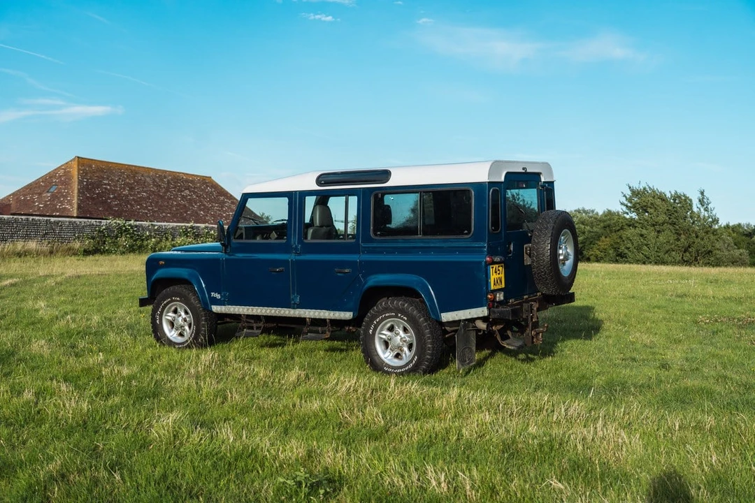 1999 Land Rover Defender 110 - Image 16 of 30
