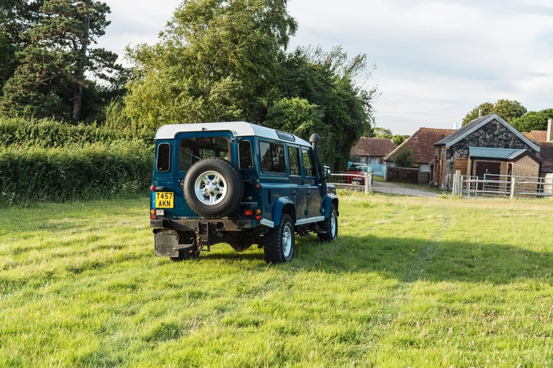 1999 Land Rover Defender 110 - Image 18 of 30