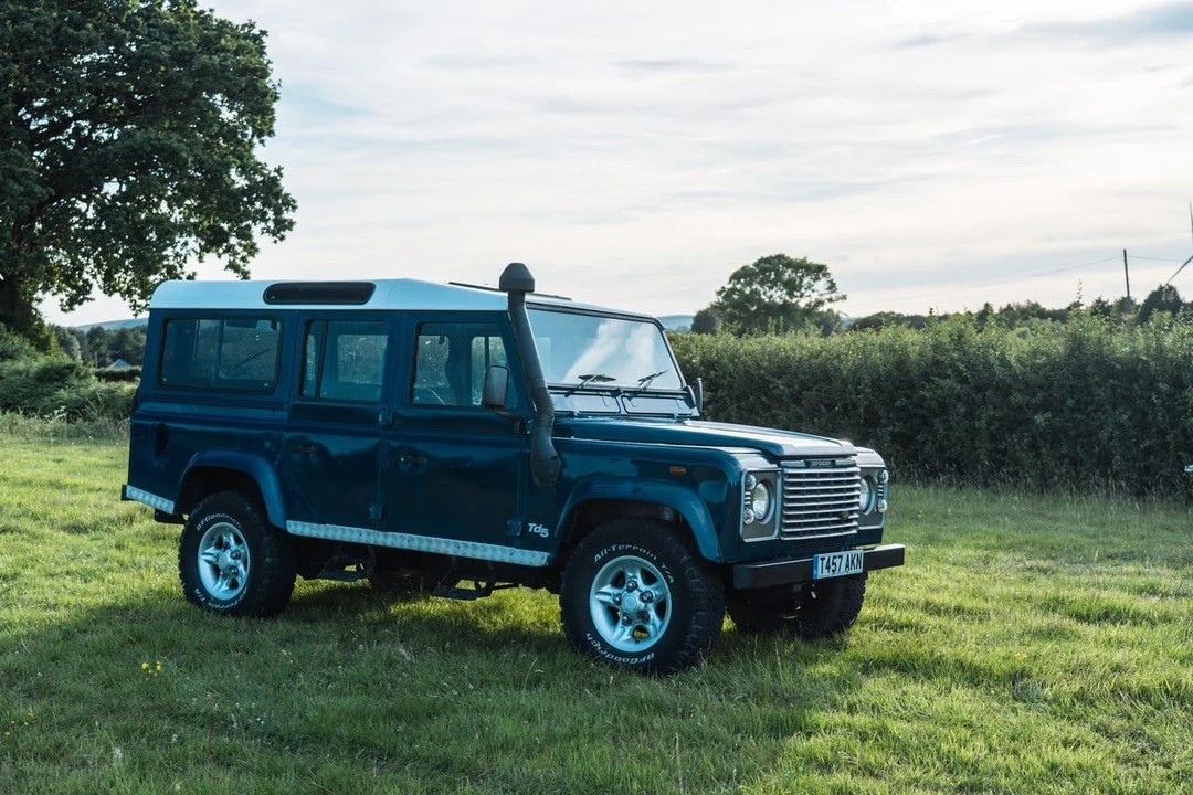 1999 Land Rover Defender 110 - Image 22 of 30