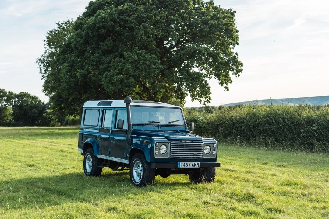1999 Land Rover Defender 110 - Image 25 of 30