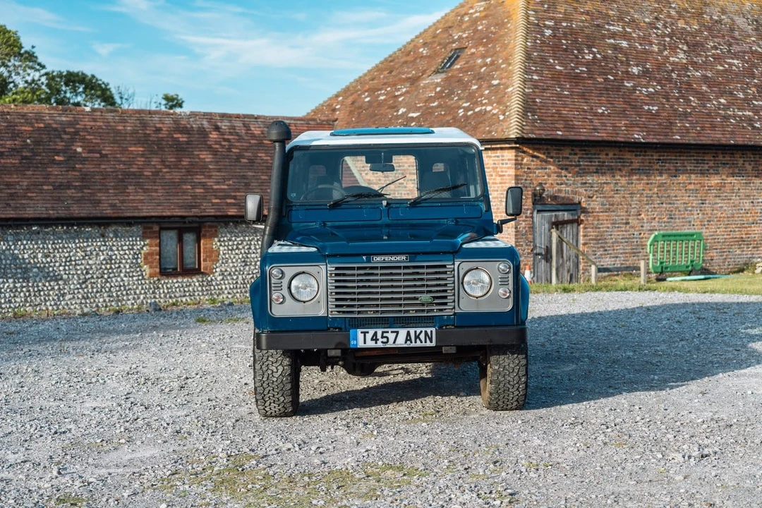 1999 Land Rover Defender 110 - Image 2 of 30
