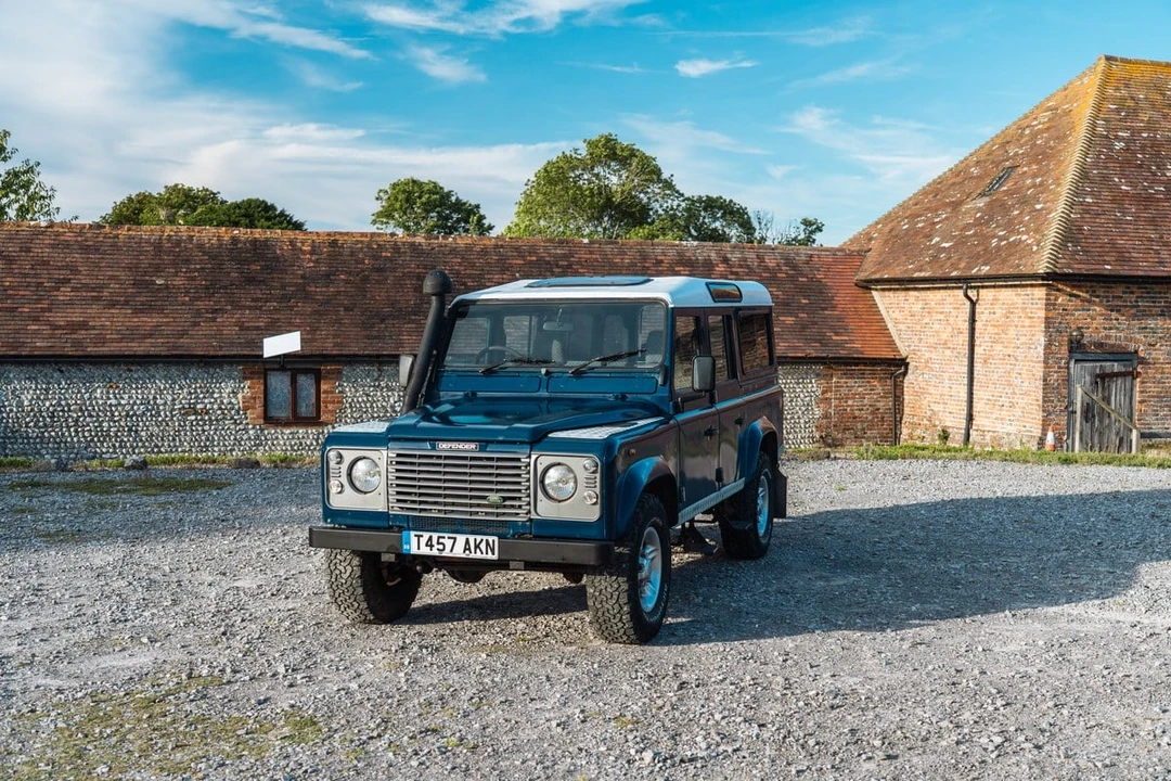 1999 Land Rover Defender 110 - Image 3 of 30