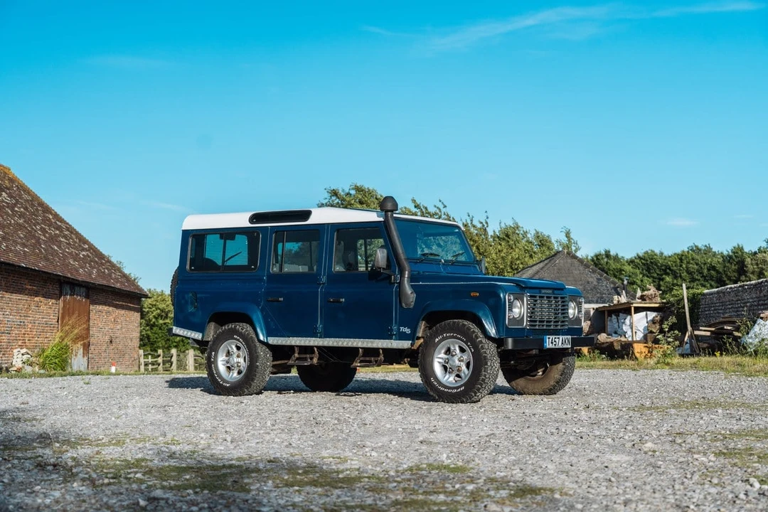 1999 Land Rover Defender 110 - Image 13 of 30