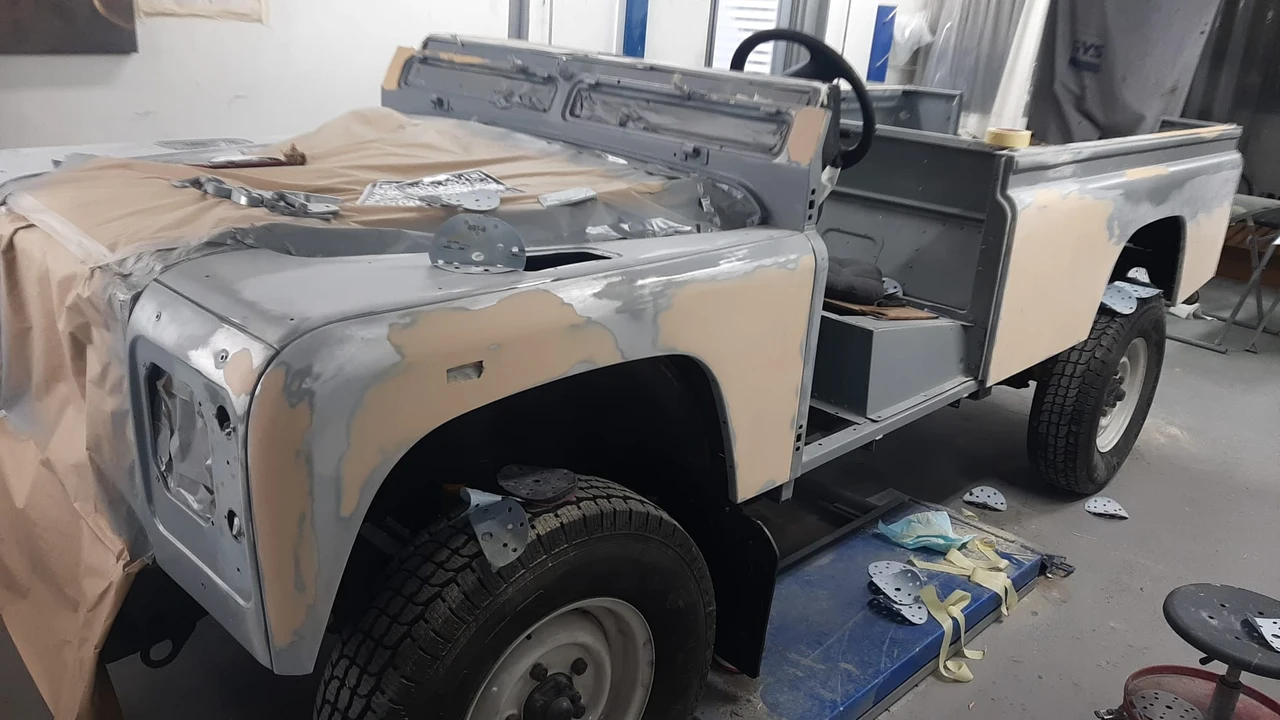 1999 Land Rover Defender 110 - Image 9 of 9