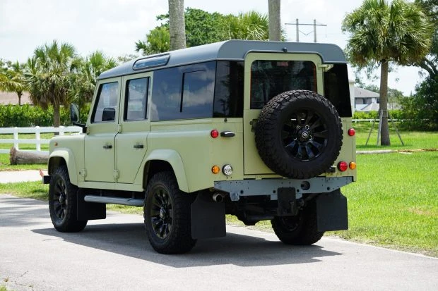 1999 Land Rover Defender 110 - Image 2 of 7