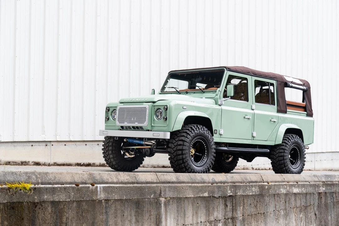 1999 Land Rover Defender 110 - Image 12 of 31