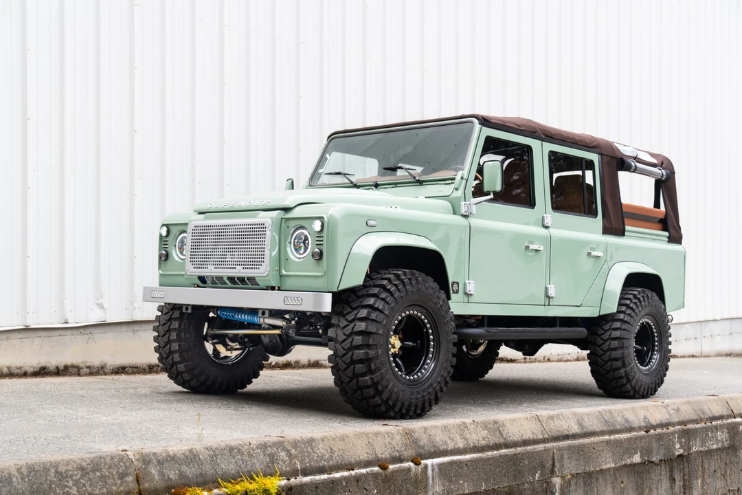 1999 Land Rover Defender 110 - Image 11 of 31