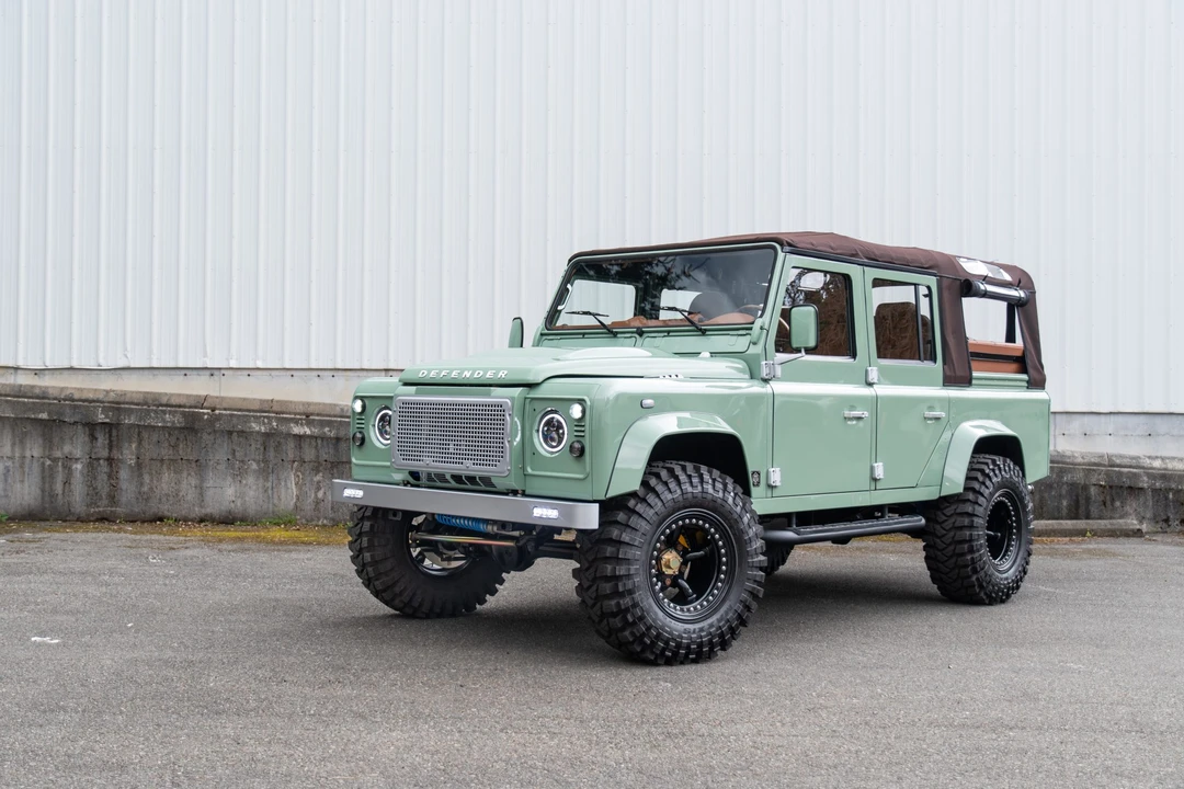 1999 Land Rover Defender 110 - Image 13 of 31