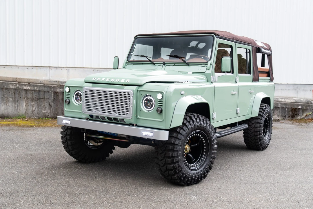 1999 Land Rover Defender 110 - Image 10 of 31