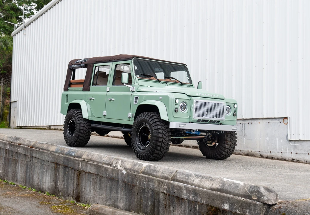 1999 Land Rover Defender 110 - Image 2 of 31