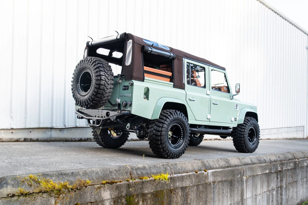1999 Land Rover Defender 110 - Image 19 of 31