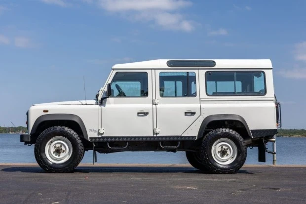 1999 Land Rover Defender 110 - Image 3 of 8