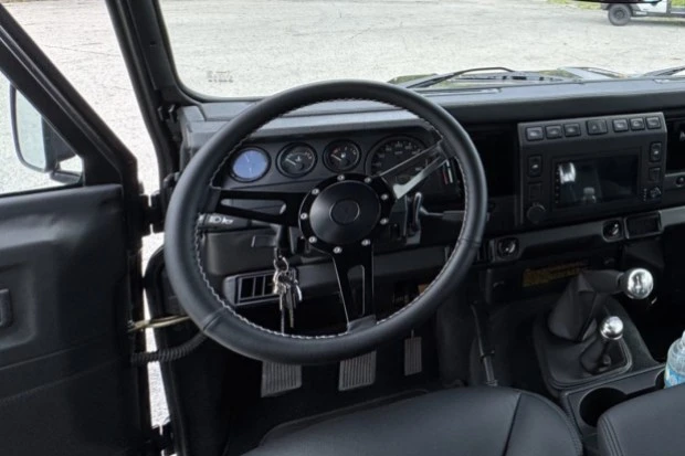 1999 Land Rover Defender 110 - Image 5 of 8