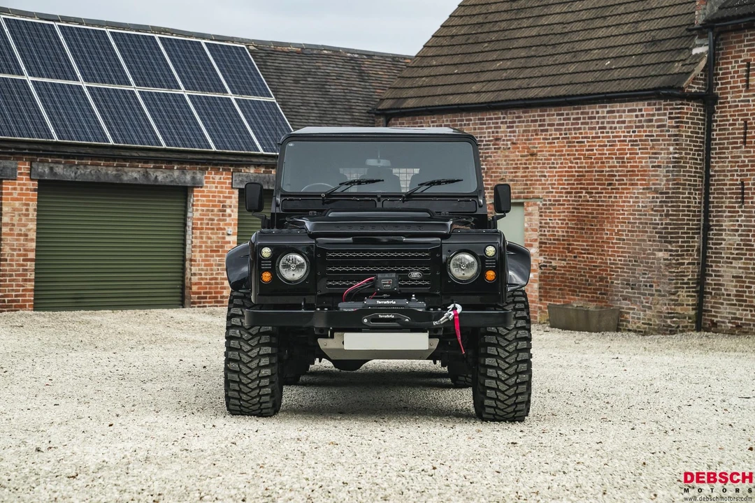 1999 Land Rover Defender 110 - Image 10 of 31