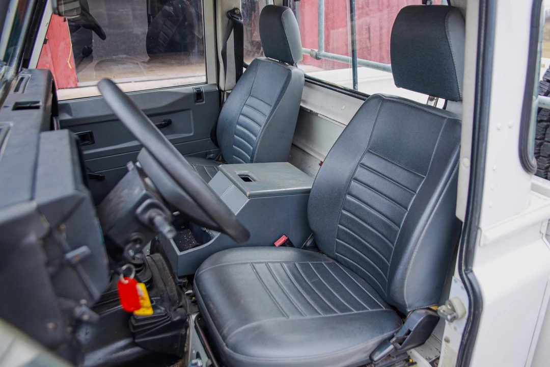 1999 Land Rover Defender 110 - Image 4 of 7