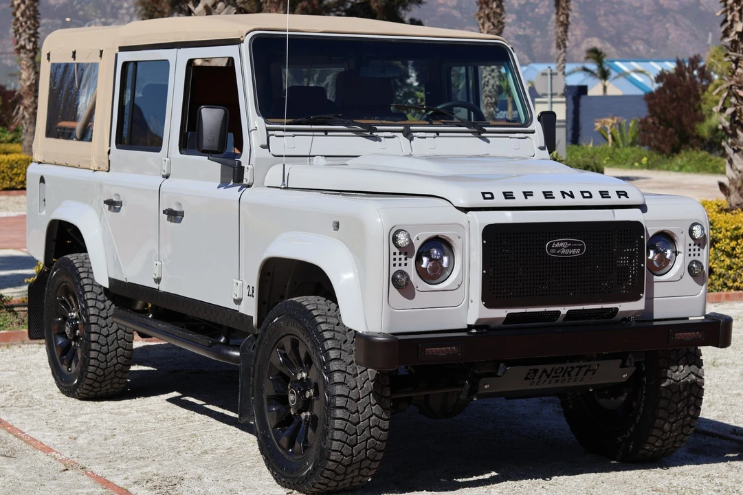 1999 Land Rover Defender - Image 8 of 21
