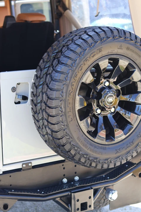 1999 Land Rover Defender - Image 13 of 21