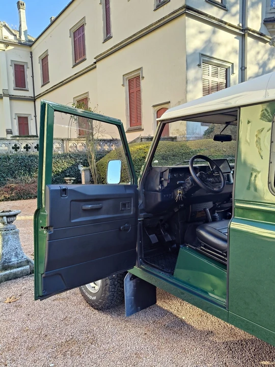 1999 Land Rover Defender - Image 17 of 21