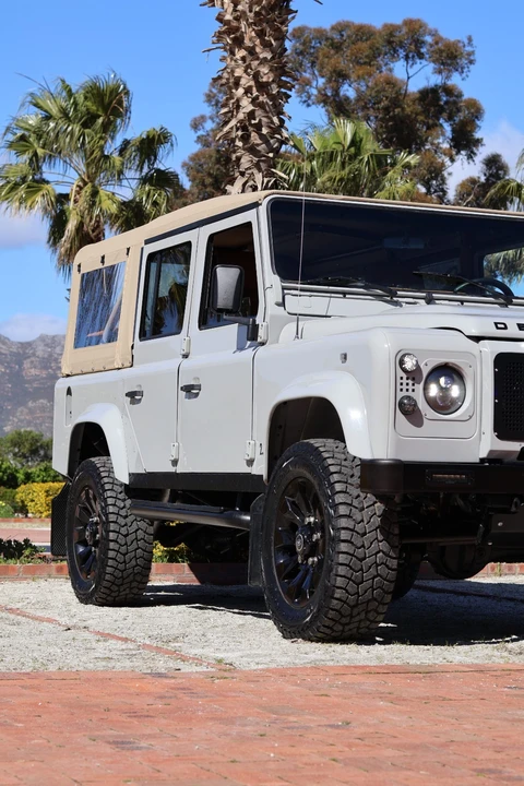 1999 Land Rover Defender - Image 10 of 21