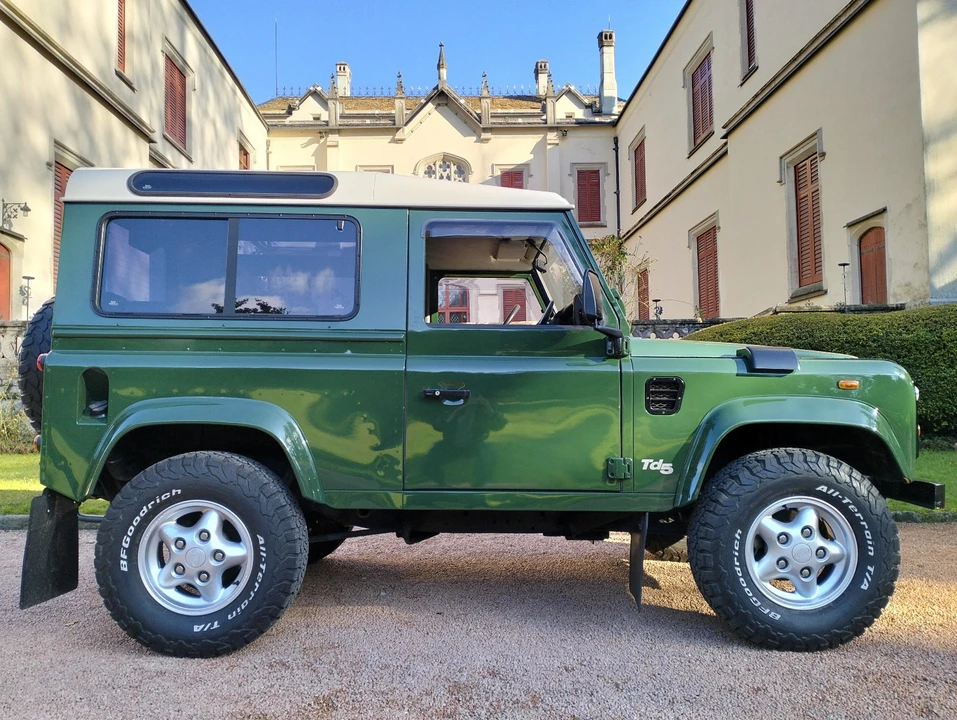 1999 Land Rover Defender - Image 5 of 21