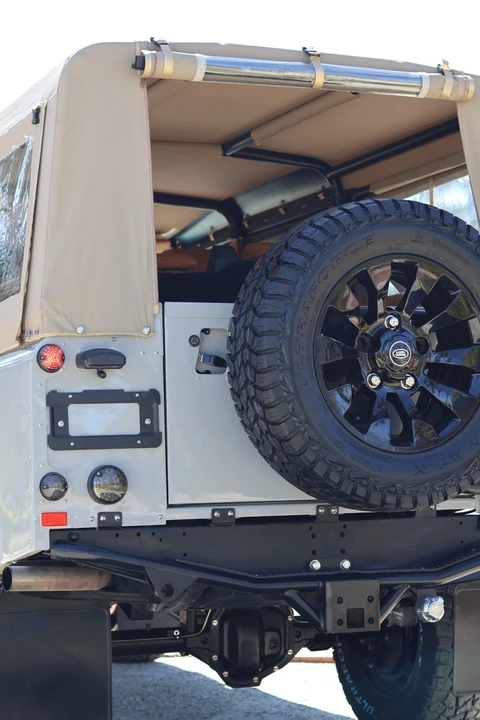 1999 Land Rover Defender - Image 12 of 21