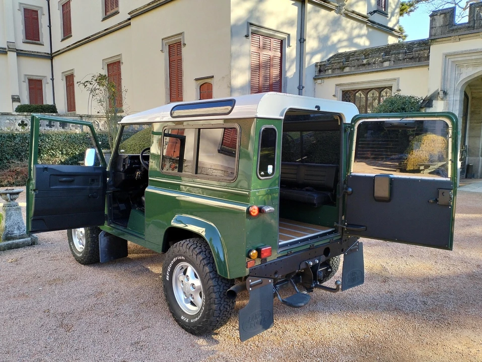 1999 Land Rover Defender - Image 13 of 21