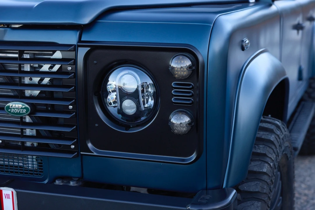 1999 Land Rover Defender 110 - Image 3 of 21