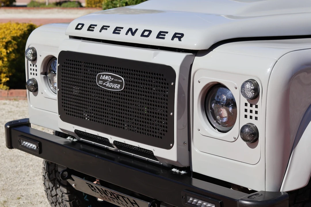 1999 Land Rover Defender - Image 4 of 21