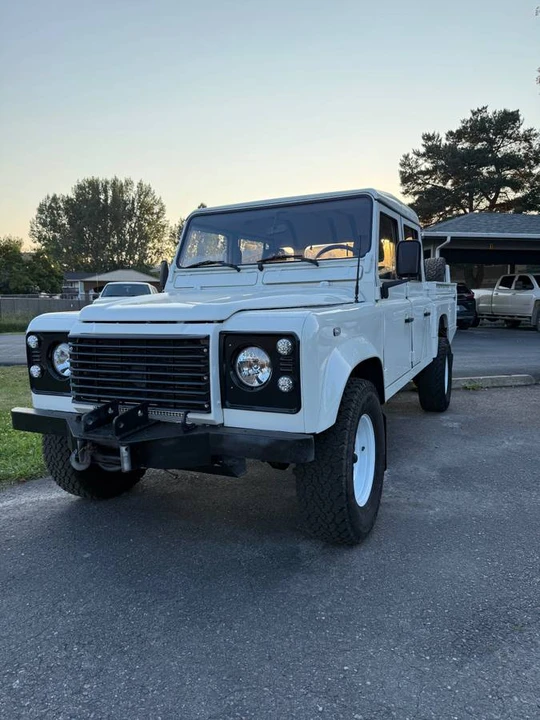 1999 Land Rover Defender 130 - Image 2 of 8