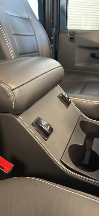 1999 Land Rover Defender 130 - Image 10 of 13