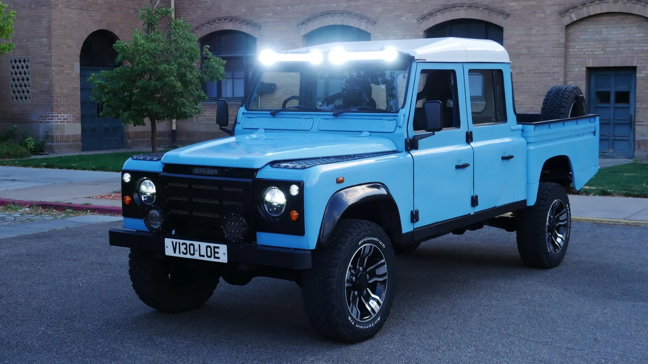 1999 Land Rover Defender 130 - Image 10 of 31