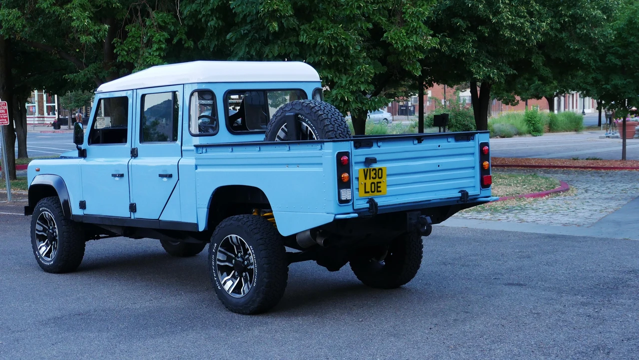 1999 Land Rover Defender 130 - Image 14 of 31