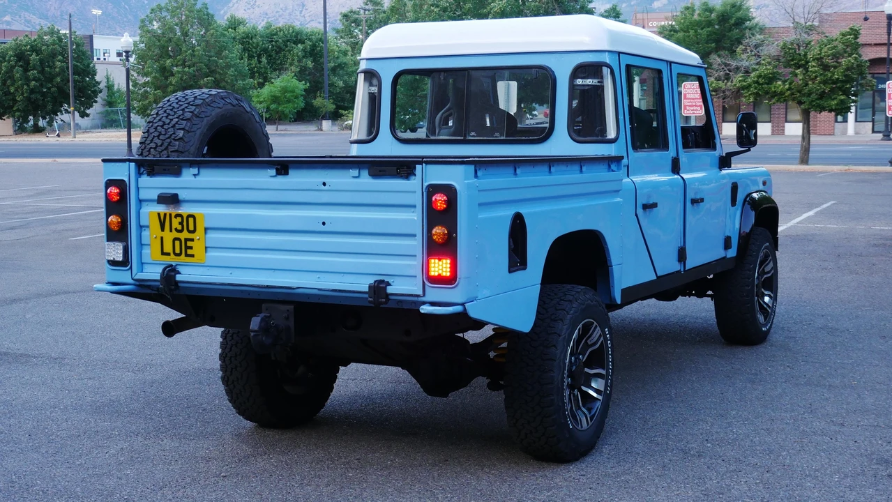 1999 Land Rover Defender 130 - Image 17 of 31