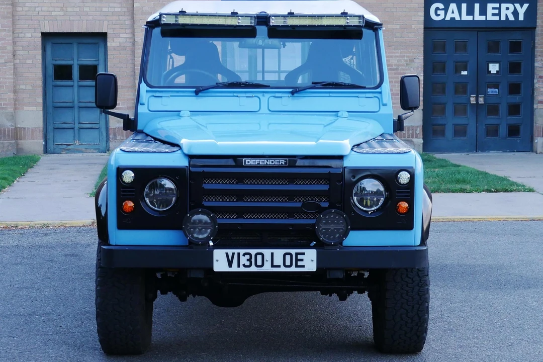 1999 Land Rover Defender 130 - Image 6 of 31