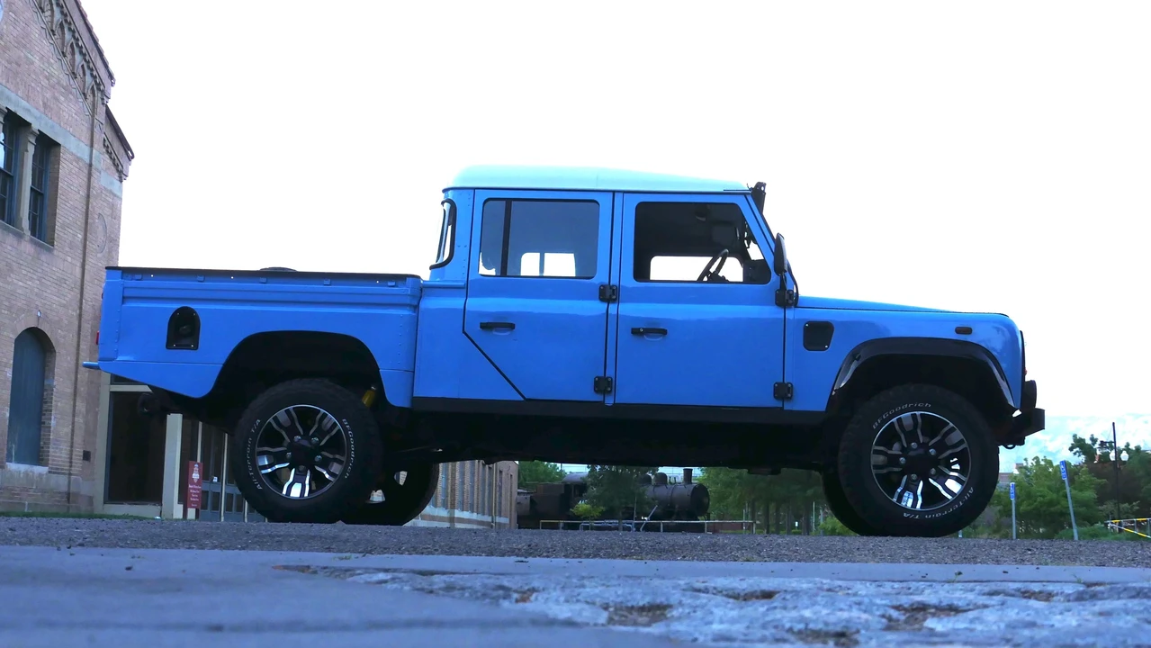1999 Land Rover Defender 130 - Image 20 of 31