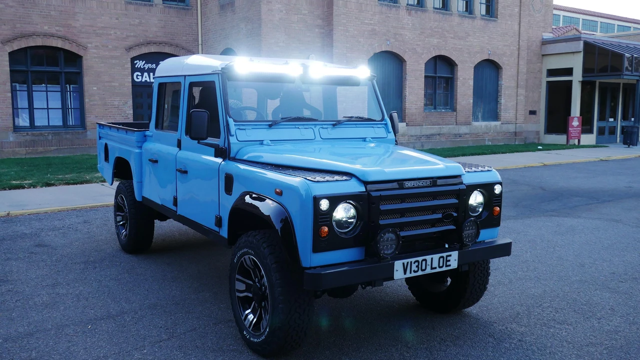 1999 Land Rover Defender 130 - Image 23 of 31