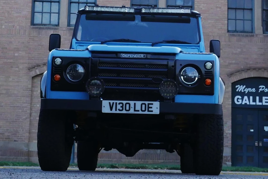 1999 Land Rover Defender 130 - Image 8 of 31