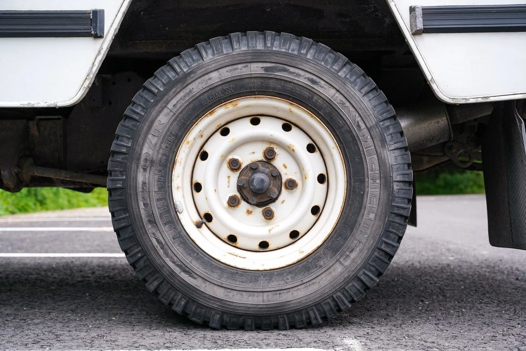 1999 Land Rover Defender 130 - Image 20 of 30