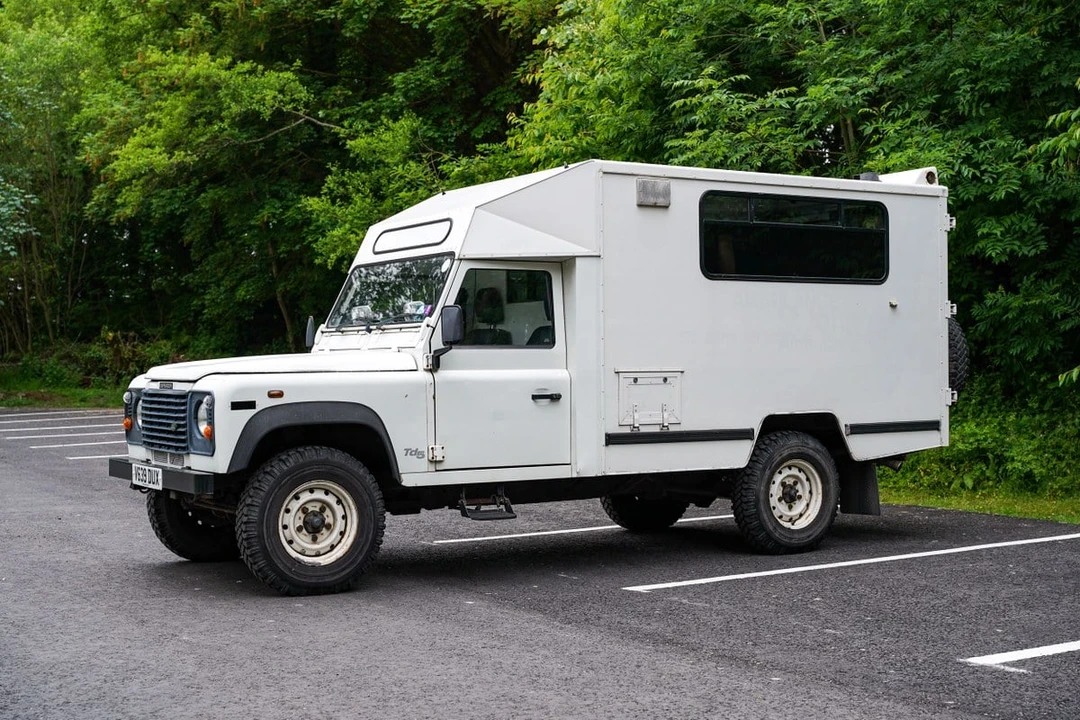 1999 Land Rover Defender 130 - Image 6 of 30