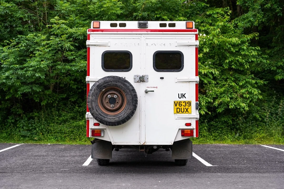 1999 Land Rover Defender 130 - Image 16 of 30