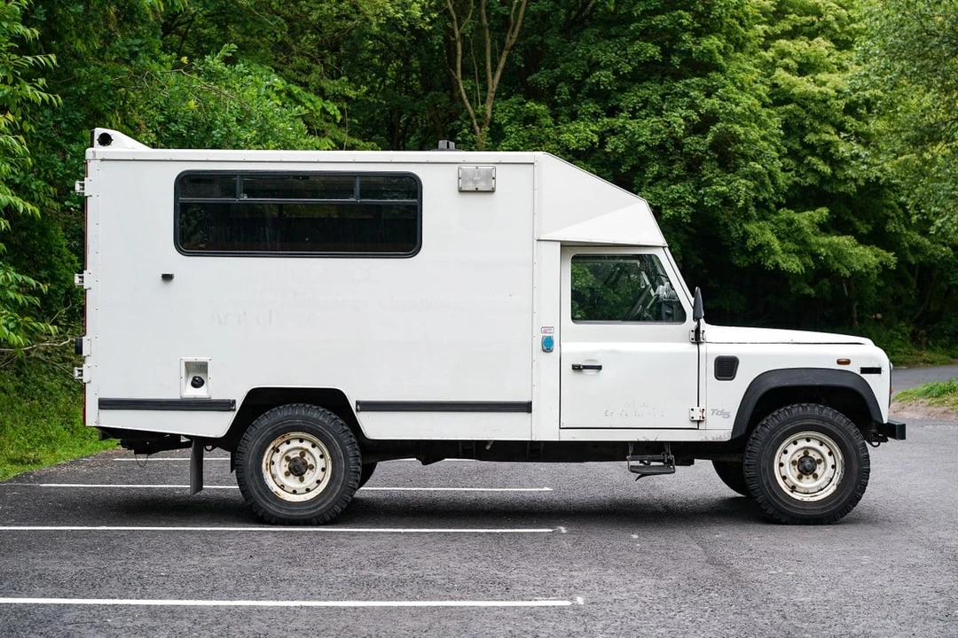 1999 Land Rover Defender 130 - Image 18 of 30