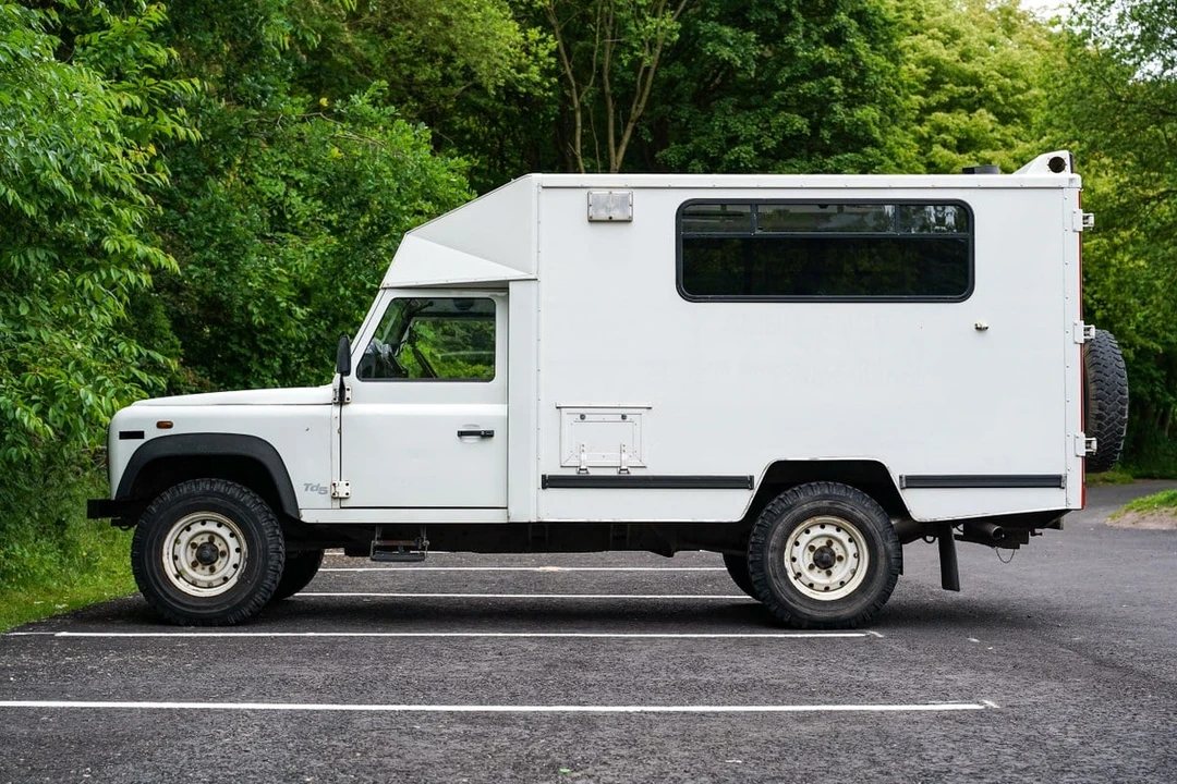 1999 Land Rover Defender 130 - Image 17 of 30