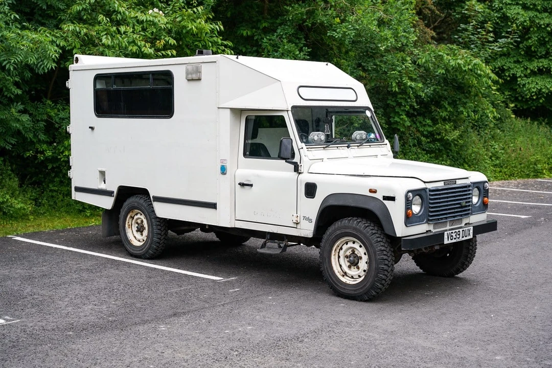 1999 Land Rover Defender 130 - Image 2 of 30