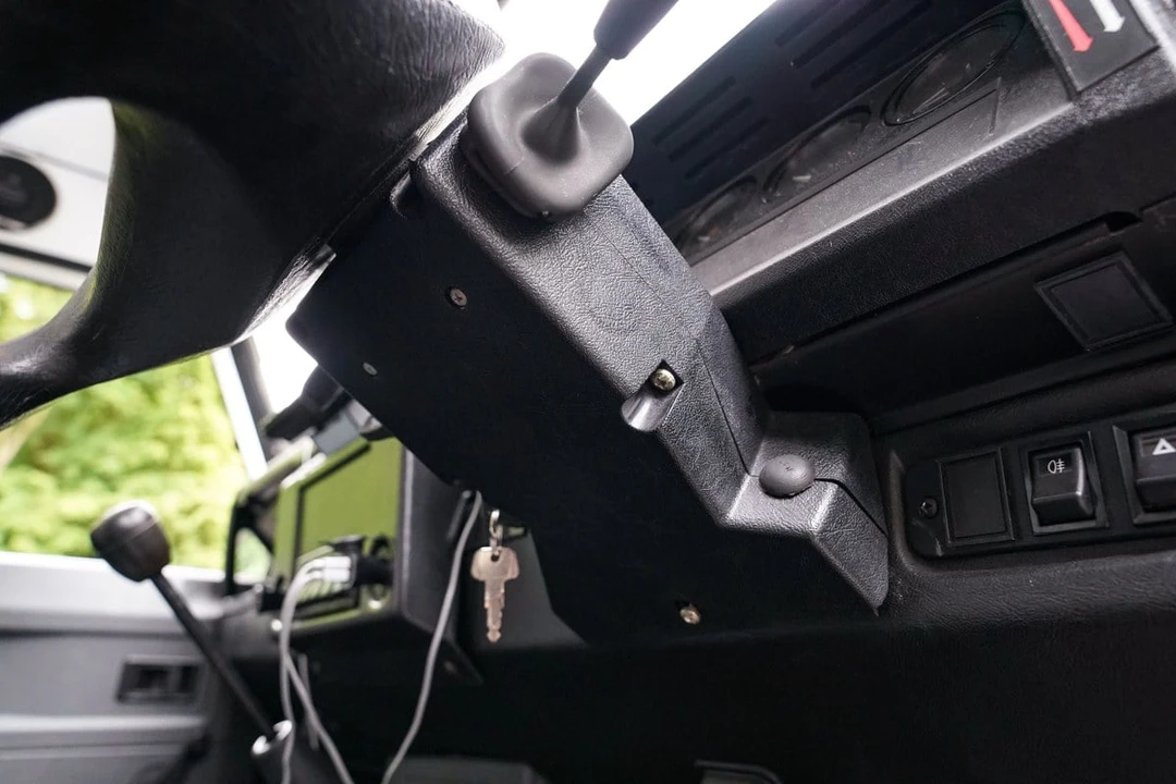 1999 Land Rover Defender 130 - Image 28 of 30
