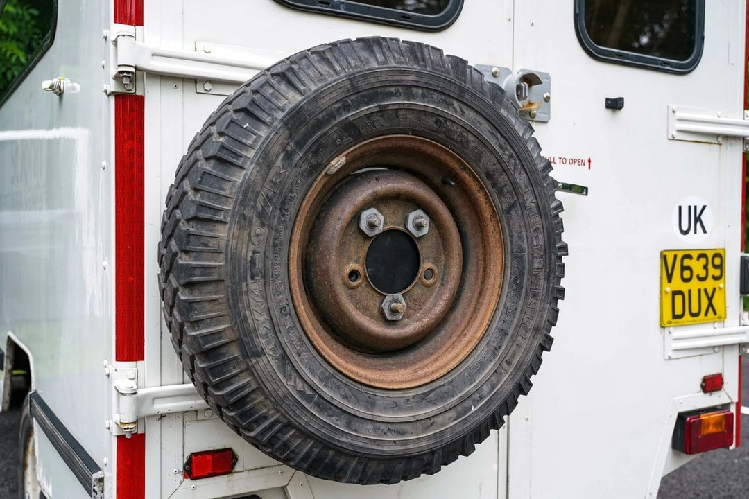 1999 Land Rover Defender 130 - Image 23 of 30