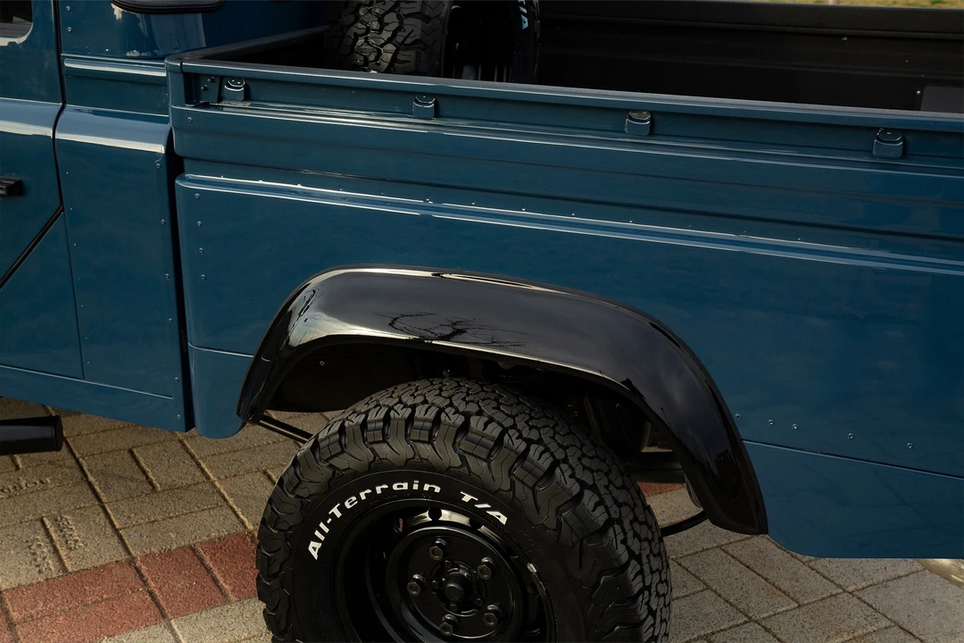 1999 Land Rover Defender 130 - Image 9 of 15